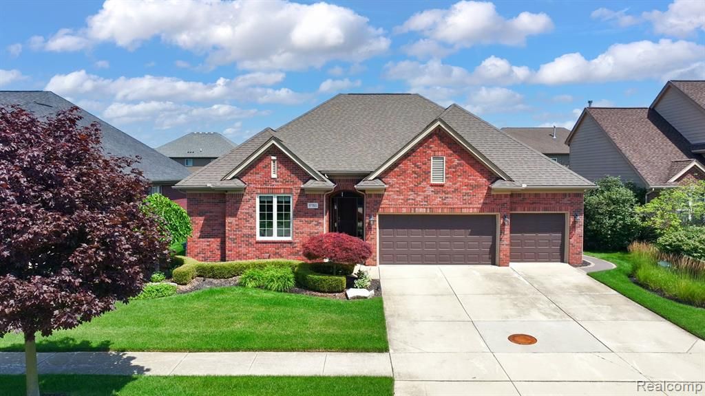17785 Goldeneye Drive, Clinton Township, MI 48038
