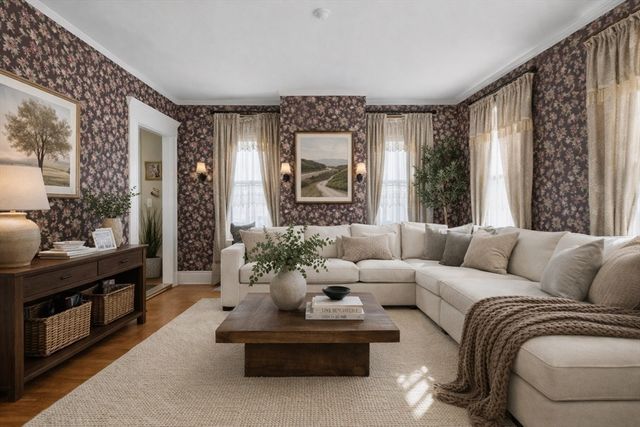 11 Pearl St, Quincy, MA 02169