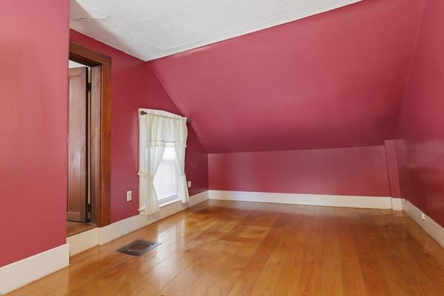 11 Pearl St, Quincy, MA 02169