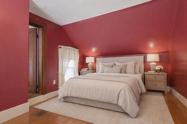 11 Pearl St, Quincy, MA 02169