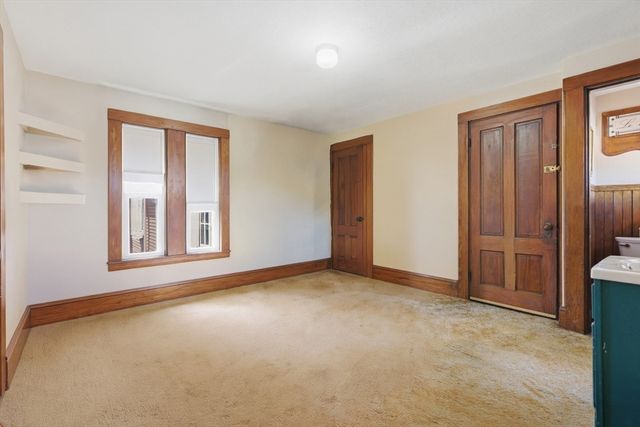 11 Pearl St, Quincy, MA 02169