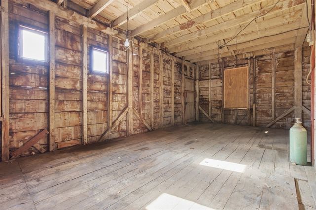 11 Pearl St, Quincy, MA 02169