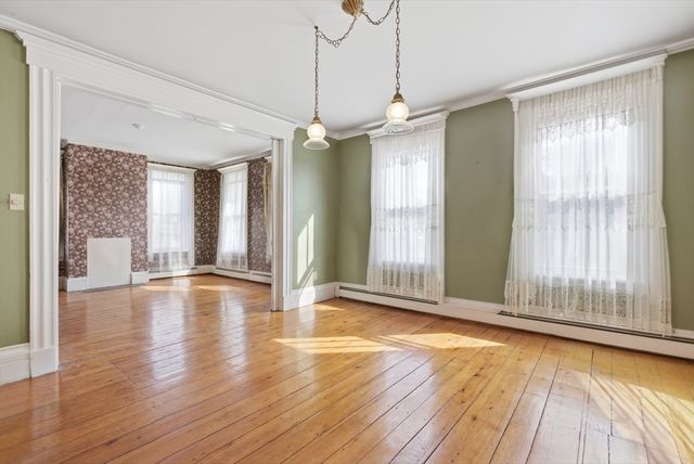 11 Pearl St, Quincy, MA 02169