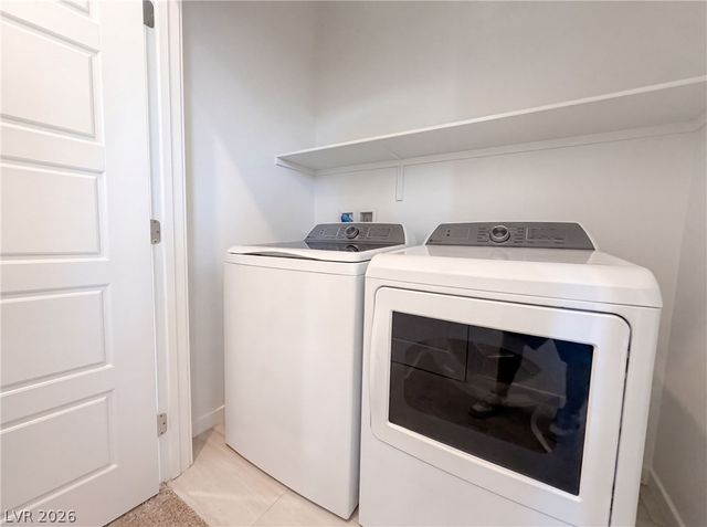 305 Crescent Glow Lane, Henderson, NV 89015