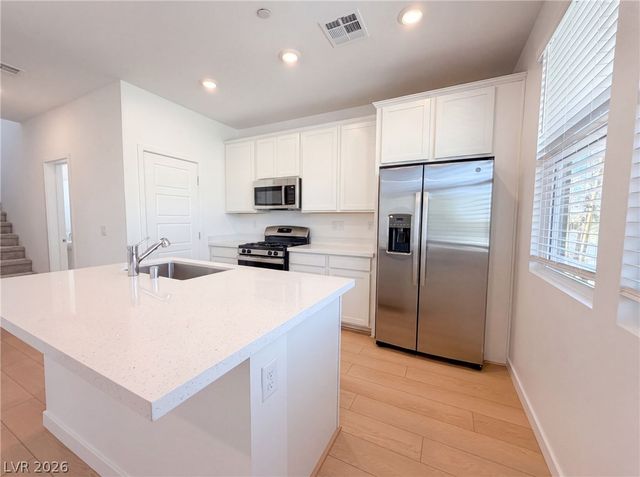305 Crescent Glow Lane, Henderson, NV 89015