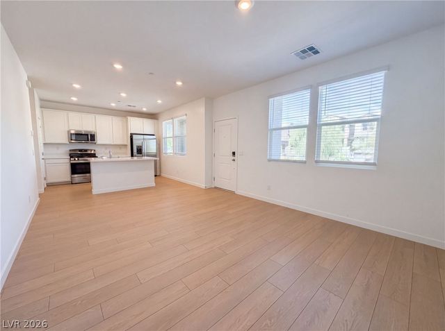 305 Crescent Glow Lane, Henderson, NV 89015