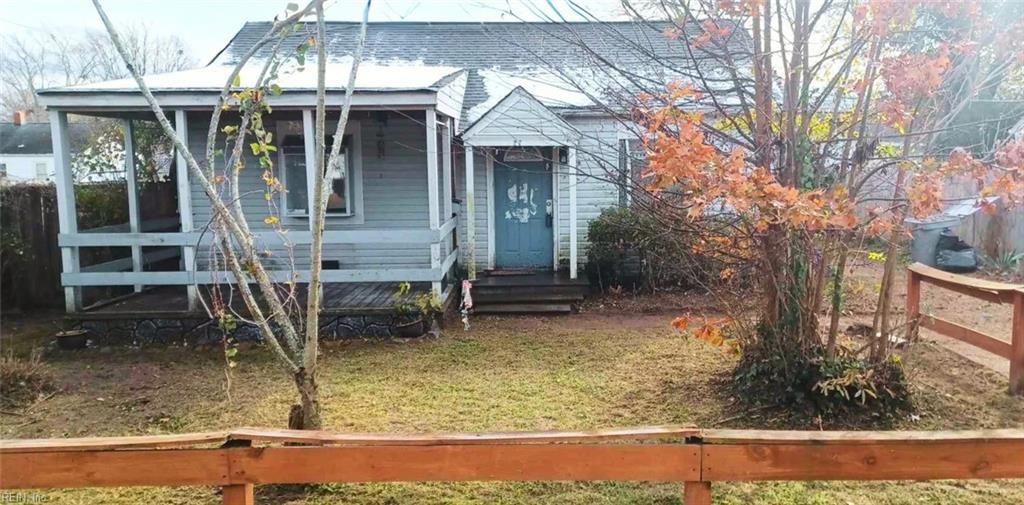 27 Crestwood CIR, Hampton, VA 23669