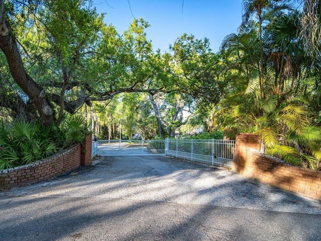 7311 PROCTOR ROAD, Sarasota, FL 34241