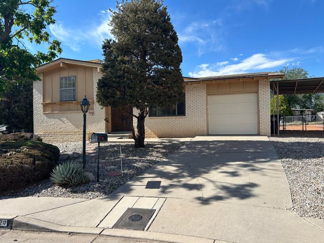 1832 FIGUEROA Court NE, Albuquerque, NM 87112