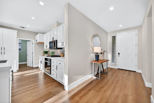 1214 Darling Way, Folsom, CA 95630