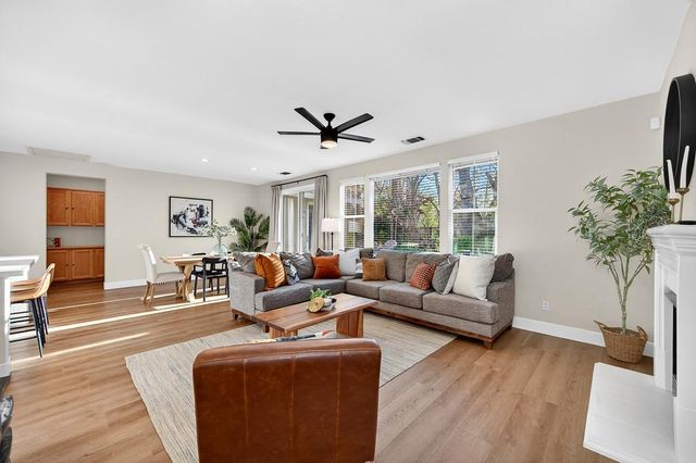 1214 Darling Way, Folsom, CA 95630