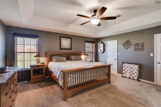 1608 YUCCA STREET, Iowa Park, TX 76367