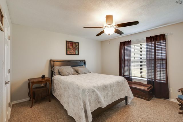 1608 YUCCA STREET, Iowa Park, TX 76367