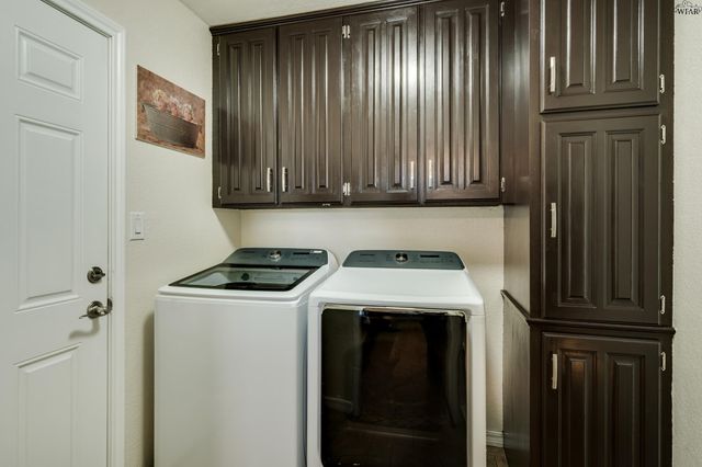 1608 YUCCA STREET, Iowa Park, TX 76367