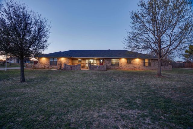 1608 YUCCA STREET, Iowa Park, TX 76367