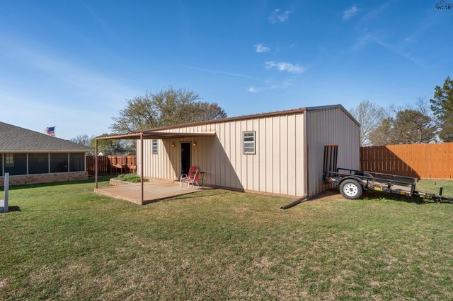 1608 YUCCA STREET, Iowa Park, TX 76367