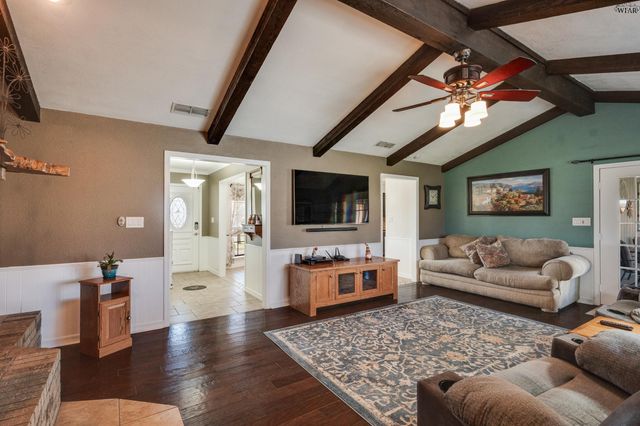 1608 YUCCA STREET, Iowa Park, TX 76367