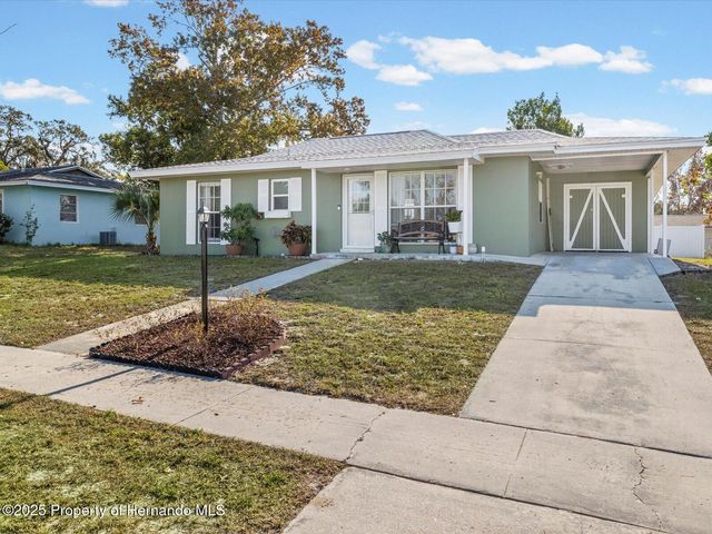 444 Edgehill Avenue, Spring Hill, FL 34606