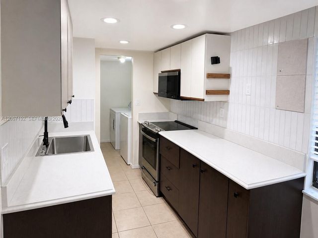 11263 SW 9th Court, Pembroke Pines, FL 33025
