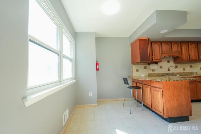 1308 Merrywood Drive, Edison, NJ 08817