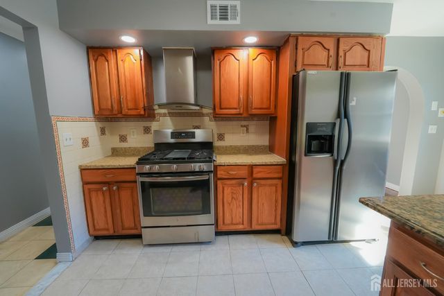 1308 Merrywood Drive, Edison, NJ 08817