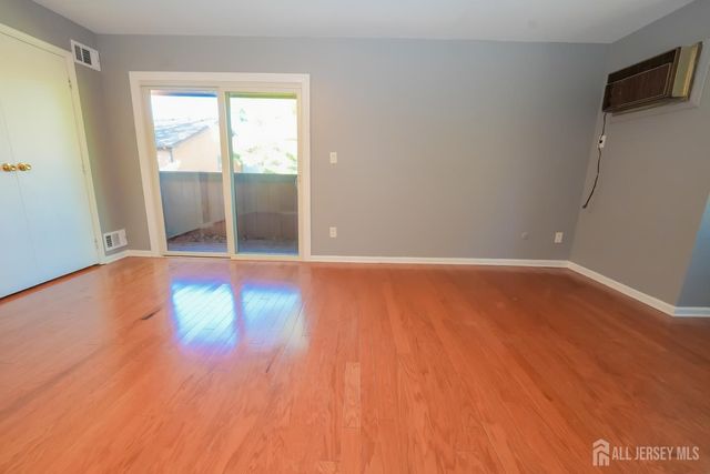 1308 Merrywood Drive, Edison, NJ 08817