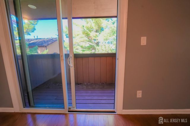 1308 Merrywood Drive, Edison, NJ 08817