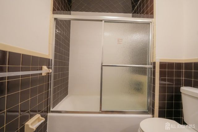 1308 Merrywood Drive, Edison, NJ 08817