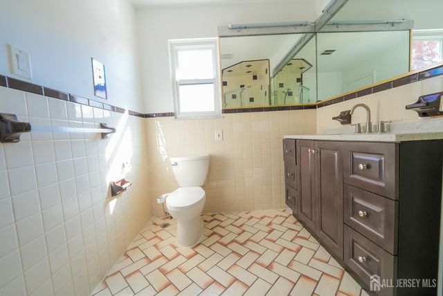 1308 Merrywood Drive, Edison, NJ 08817