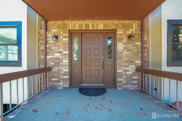 1308 Merrywood Drive, Edison, NJ 08817