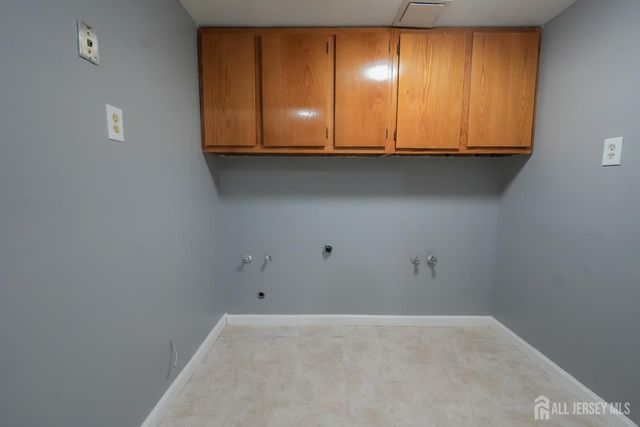 1308 Merrywood Drive, Edison, NJ 08817