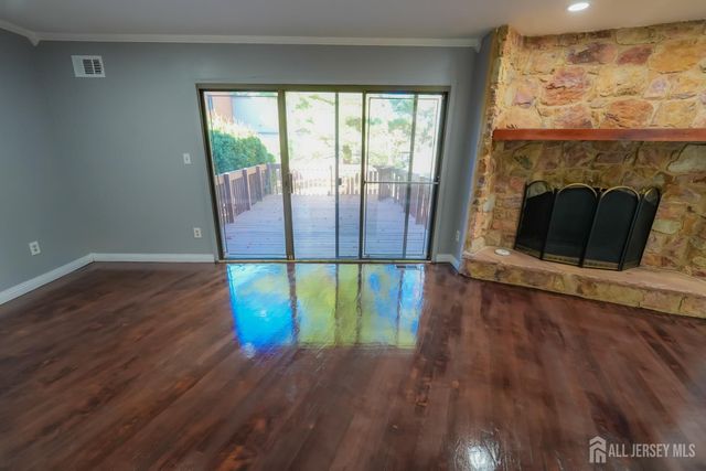 1308 Merrywood Drive, Edison, NJ 08817