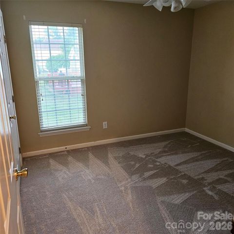 4022 Meadowview Hills Drive, Charlotte, NC 28269