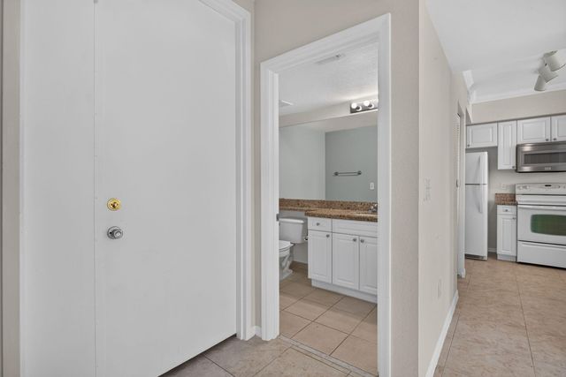 6380 W SAMPLE Road 6380, Coral Springs, FL 33067