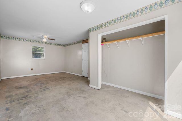 5208 W Piedmont Circle, Conover, NC 28613