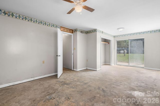 5208 W Piedmont Circle, Conover, NC 28613