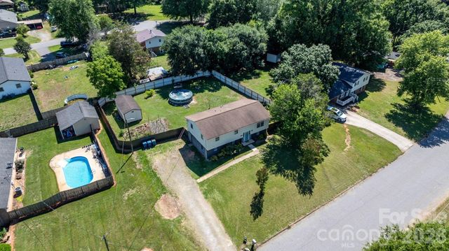 5208 W Piedmont Circle, Conover, NC 28613