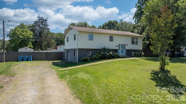 5208 W Piedmont Circle, Conover, NC 28613