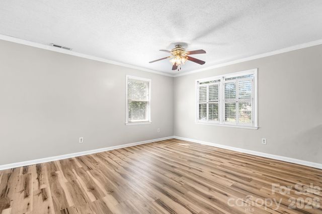5208 W Piedmont Circle, Conover, NC 28613