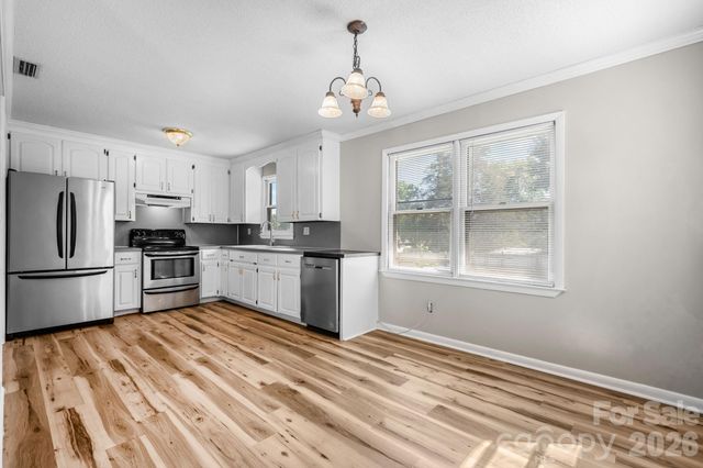 5208 W Piedmont Circle, Conover, NC 28613