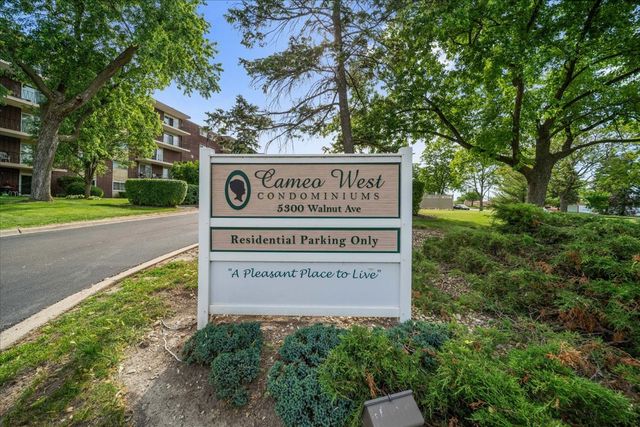 5300 Walnut Avenue 19C, Downers Grove, IL 60515