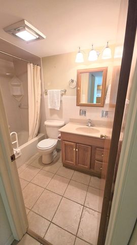 5300 Walnut Avenue 19C, Downers Grove, IL 60515