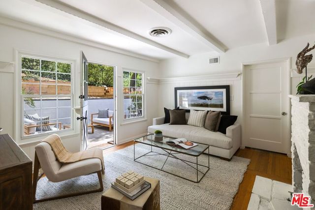 3554 Laurelvale Drive, Studio City, CA 91604