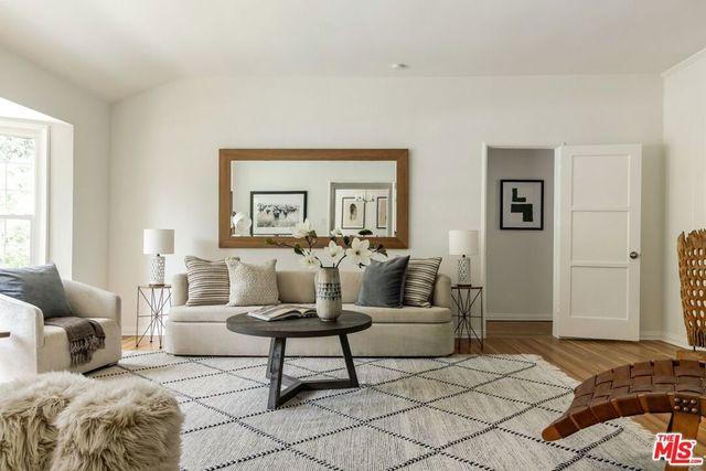 3554 Laurelvale Drive, Studio City, CA 91604