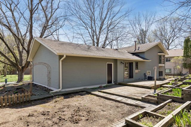 1735 Hickory Hill Drive, Eagan, MN 55122