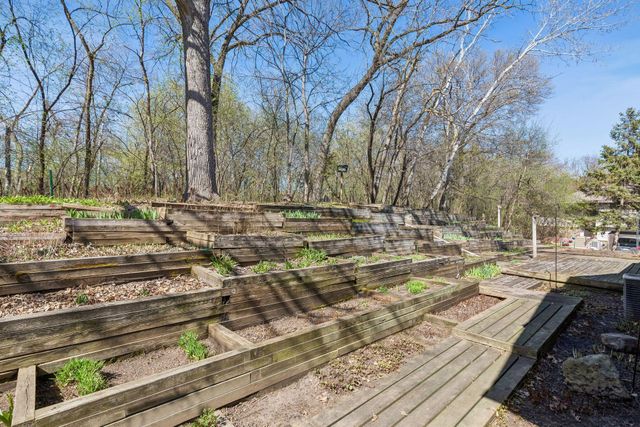 1735 Hickory Hill Drive, Eagan, MN 55122