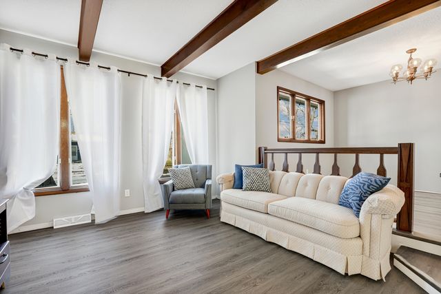 6430 Ellsworth Place, Merrillville, IN 46410