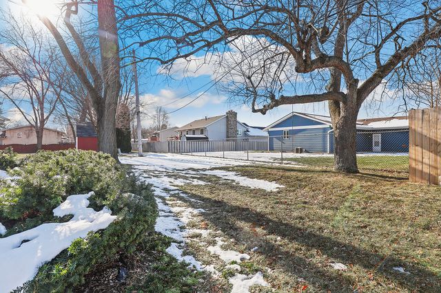 6430 Ellsworth Place, Merrillville, IN 46410