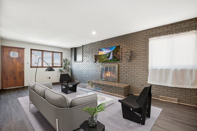 6430 Ellsworth Place, Merrillville, IN 46410