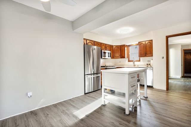 6430 Ellsworth Place, Merrillville, IN 46410